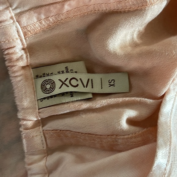 XCVI 100% tensel 2 piece set  GORGEOUS peekaboo shoulder see pic SIZE XS/S  NWT - Picture 9 of 13